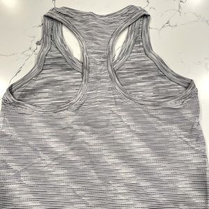 Women’s Athleta tank